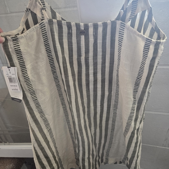 Striped Button-Down Skirt - Picture 4 of 4